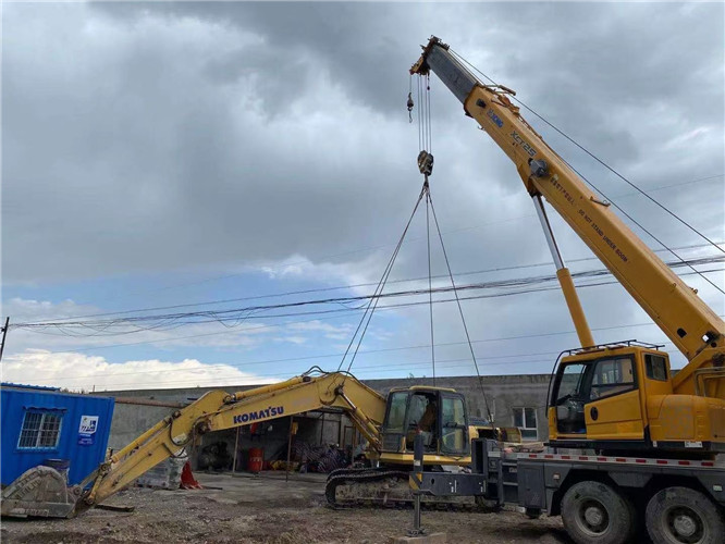 疏勒县25吨吊车的工作半径是多少？